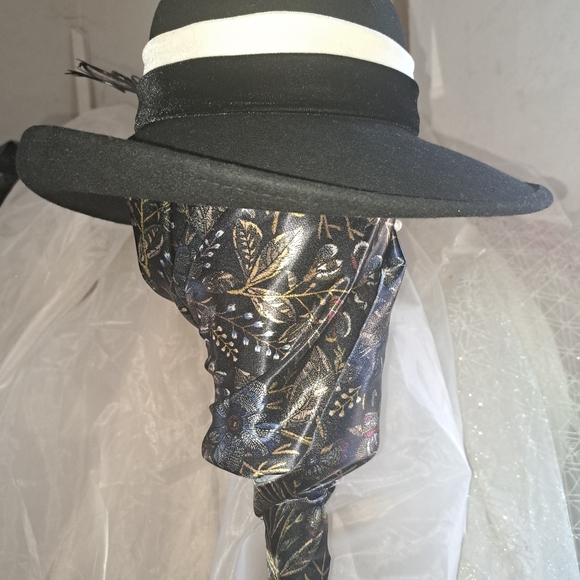 Special occasion wool hat - Picture 4 of 4